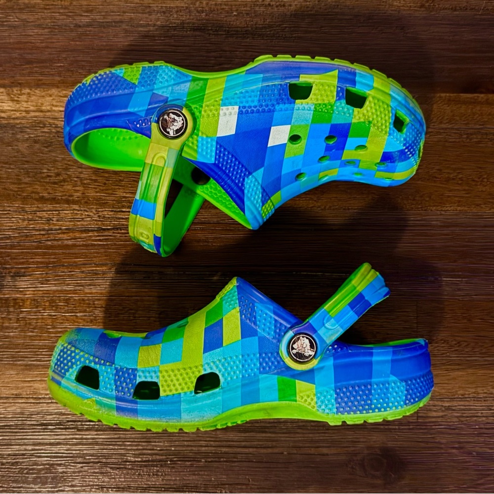 Crocs Classic Unisex Kids Clogs - Size C13 Blue Green Checker Slides Sandals